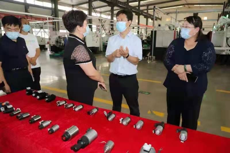 插进女人逼操视频网站安阳市市长高永一行莅临我公司参观调研